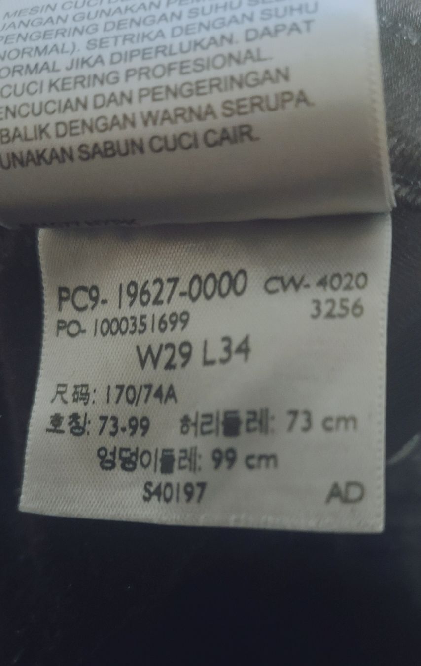 Levi's Jeans: Levi's 312 Shaping Slim W29 L34 – Usato da Niederbipp venduto da kevintifu20 4