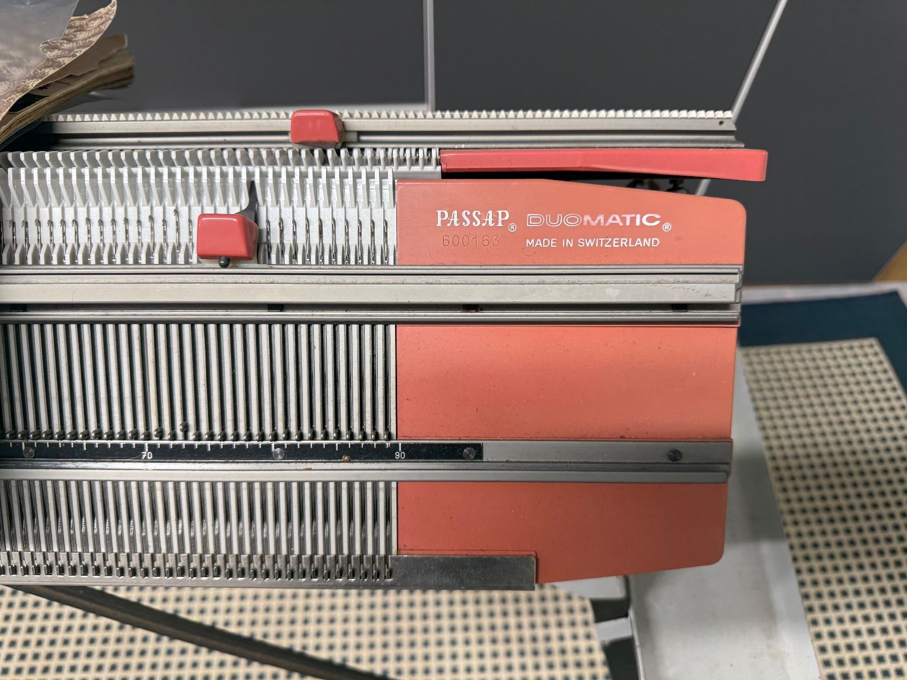 Alle Maschinen: Nostalgische Strickmaschine PASSAP Duomatic – Gebraucht aus Muhen von val_22pn 2