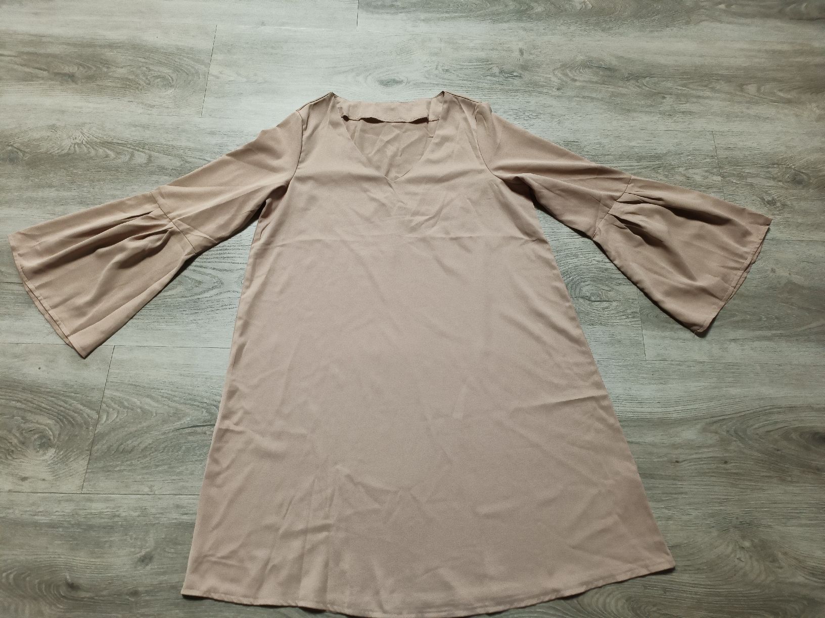 Gonne: Spezielles Longshirt, oder Rock L Neu – Nuovo (secondo la descrizione) da Bätterkinden venduto da Elefantenzoo