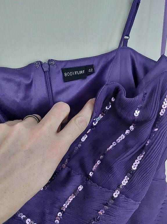 Vestiti: Festkleid – Usato da Ufhusen venduto da ddpp 1