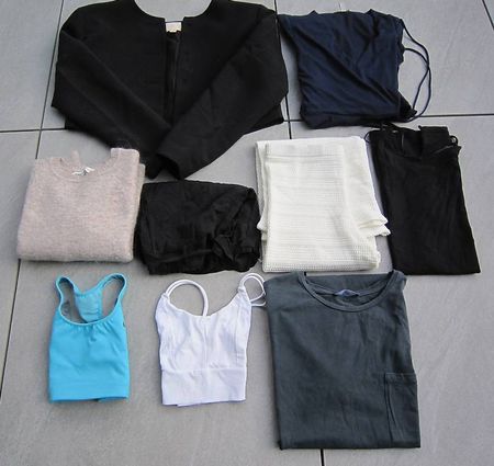 (B) Kleiderpaket Gr. S