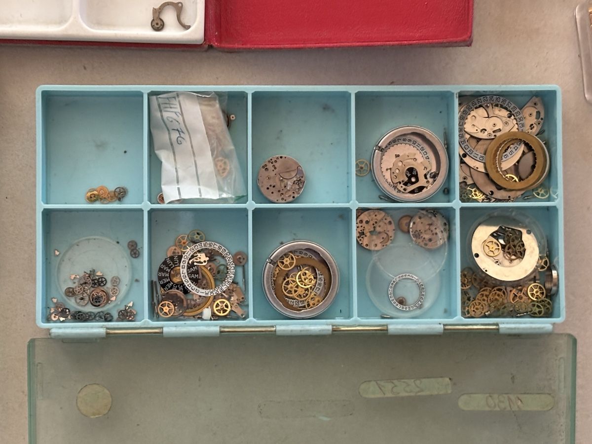 Montres: Lot Uhrenteile – Neuf (Voir description) à Rüti b. Büren par CenicAG 9
