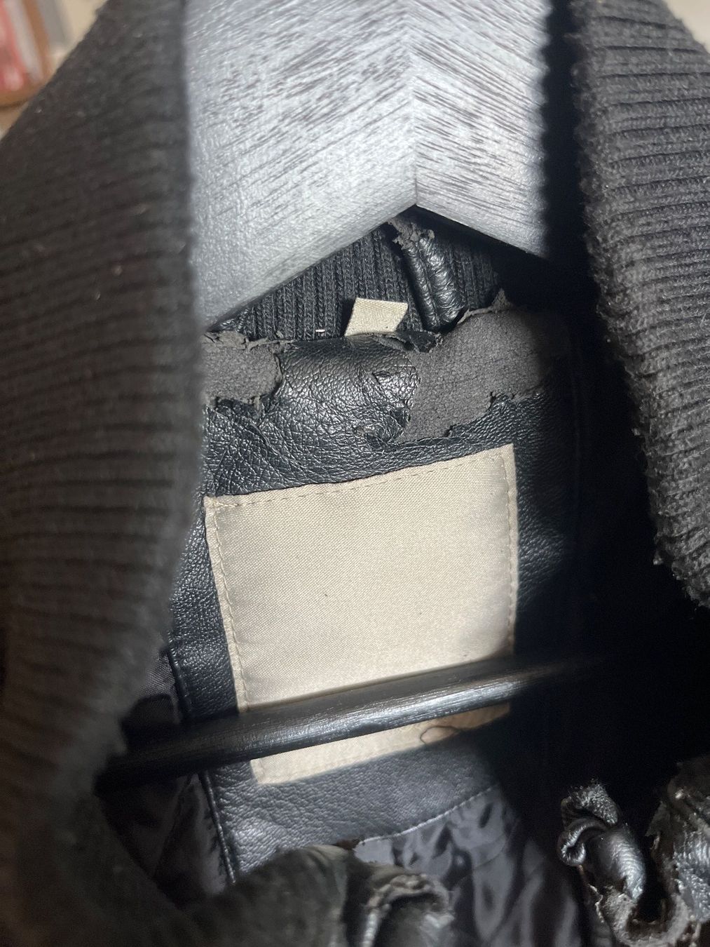 Vestes: Lederjacke schwarz Bomberjacke Grösse L gebraucht – D'occasion à Luzern par stui_0522 2