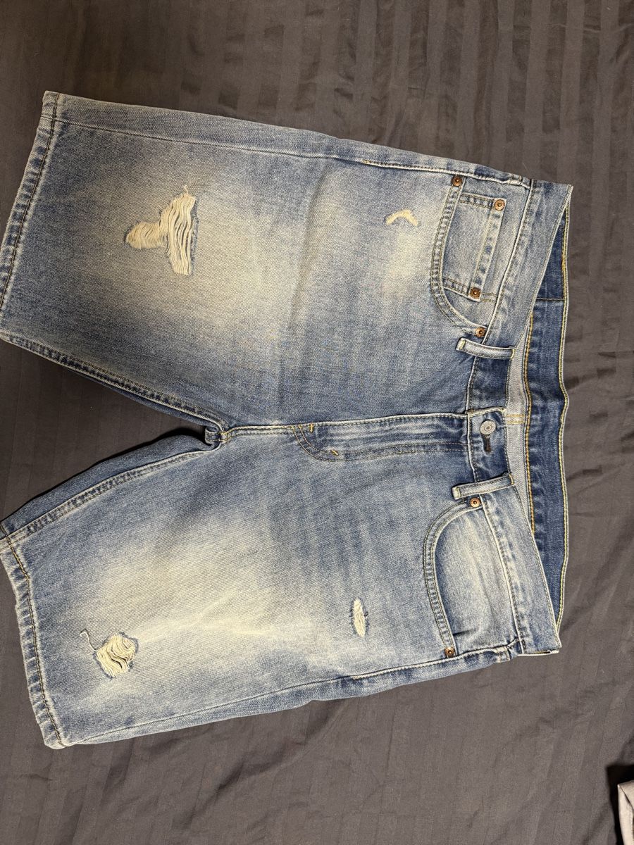 Levi's Jeans: Levi's Jeansshorts Grösse 34 leichte Gebrauchsspuren – Usato da Winterthur venduto da Gazai.ch 3