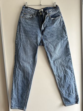 Chic ONLY Jeans im Used Look, Grösse 28/32 Sommer 👖