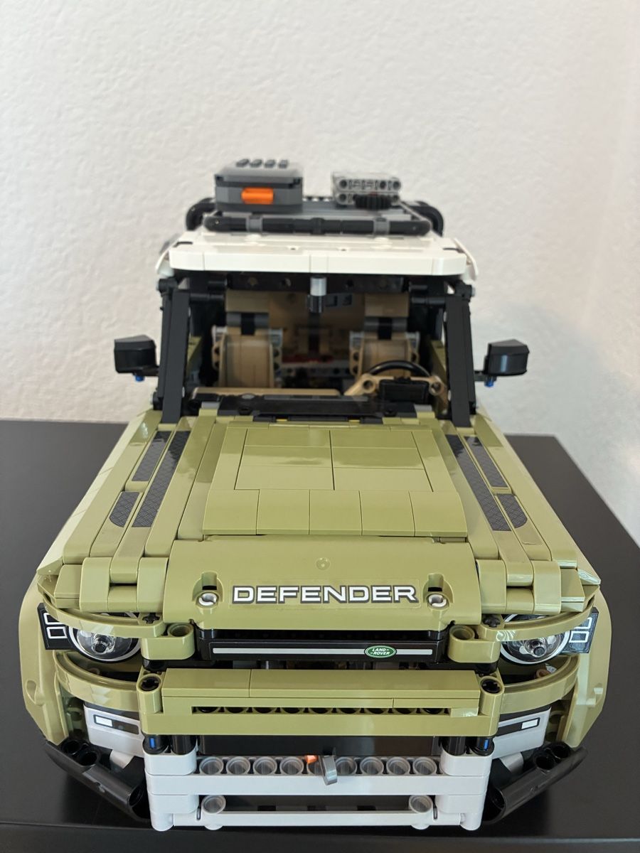 Lego Kit di costruzioni: LEGO Technic Land Rover Defender – Usato da Eclépens venduto da RCC1012 6
