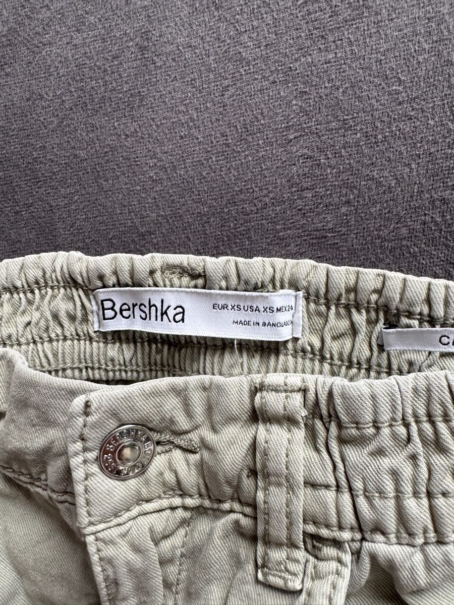 Bershka Lotti di vestiti: Hose mit Sommeroberteil – Usato da Berikon venduto da sam_5zxf 3