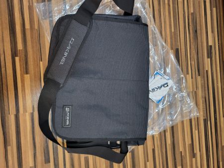 Dakine Laptop Tasche 22 Liter
