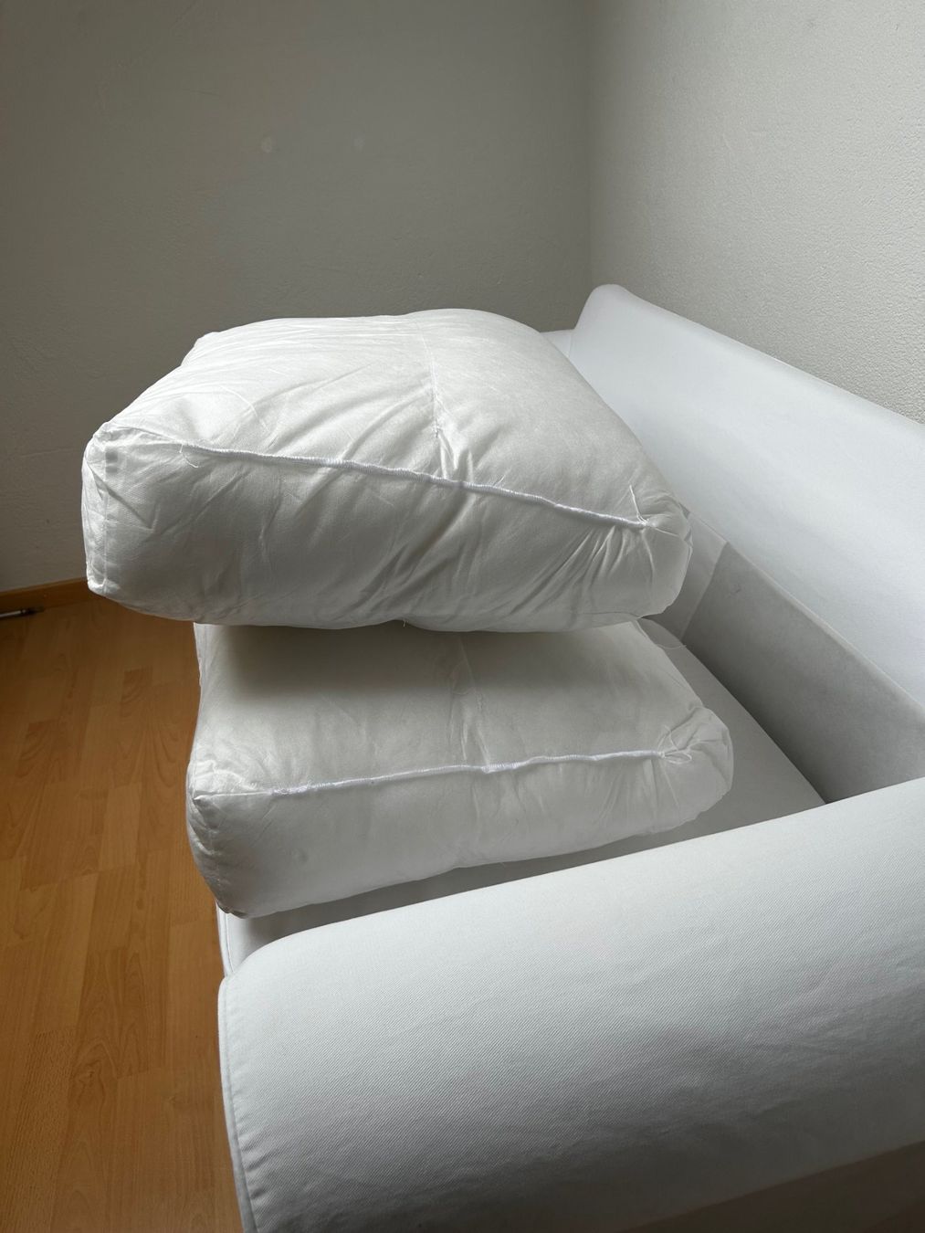 Ikea Divani: Ikea Sofa Erktop Weiss – Usato da Edlibach venduto da cmv_bw5k 7