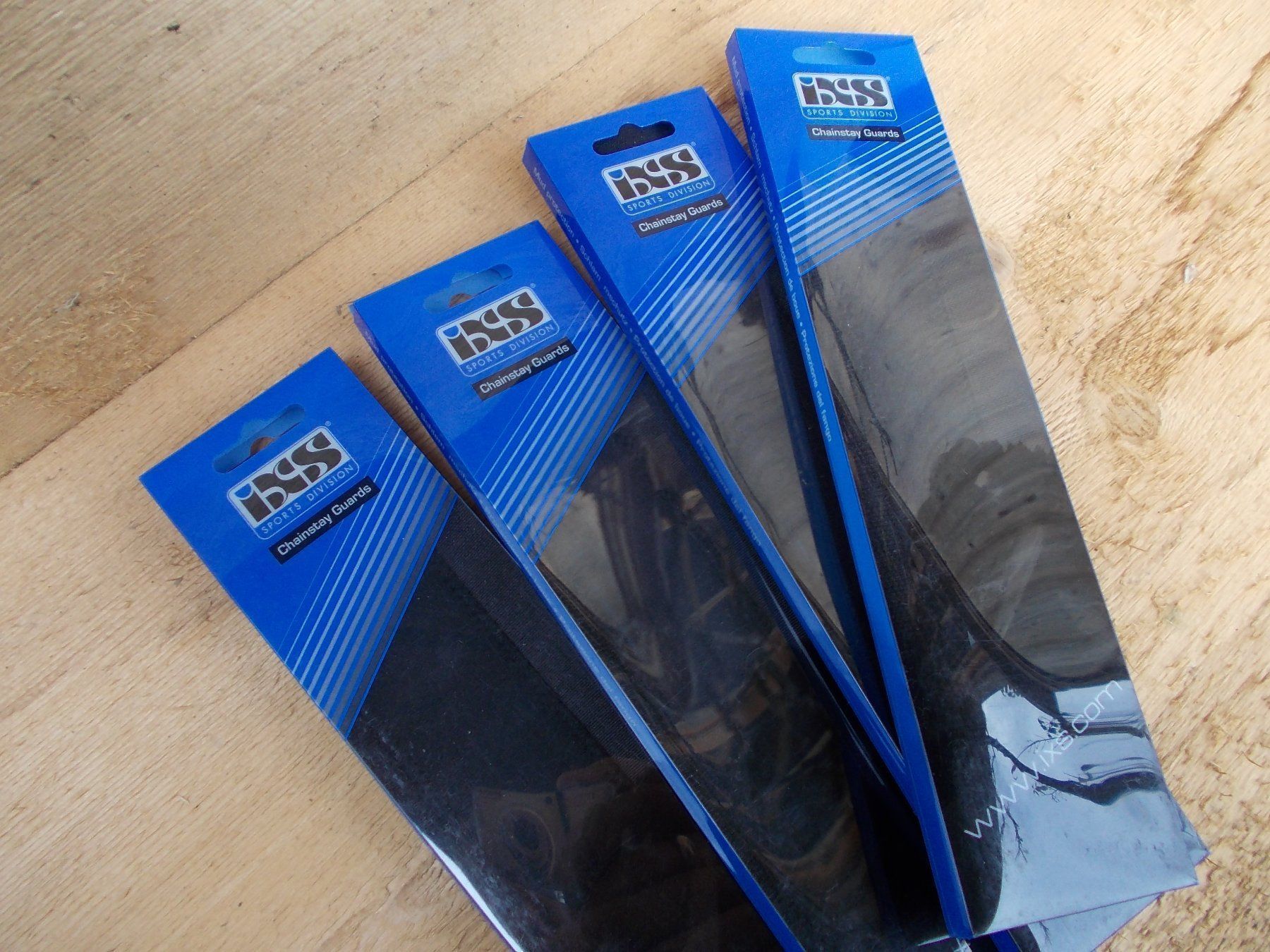 IXS Ersatzteile: *Neu!* iXS CHAINSTAY GUARDS – Neu und originalverpackt aus Gsteigwiler von HORMIGA21 1