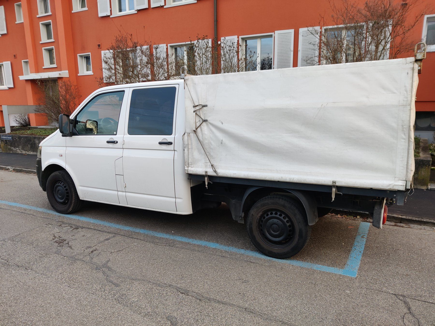 VW Veicoli commerciali: VW T5 Automat mit Klima – Usato da Basel venduto da lau5 2