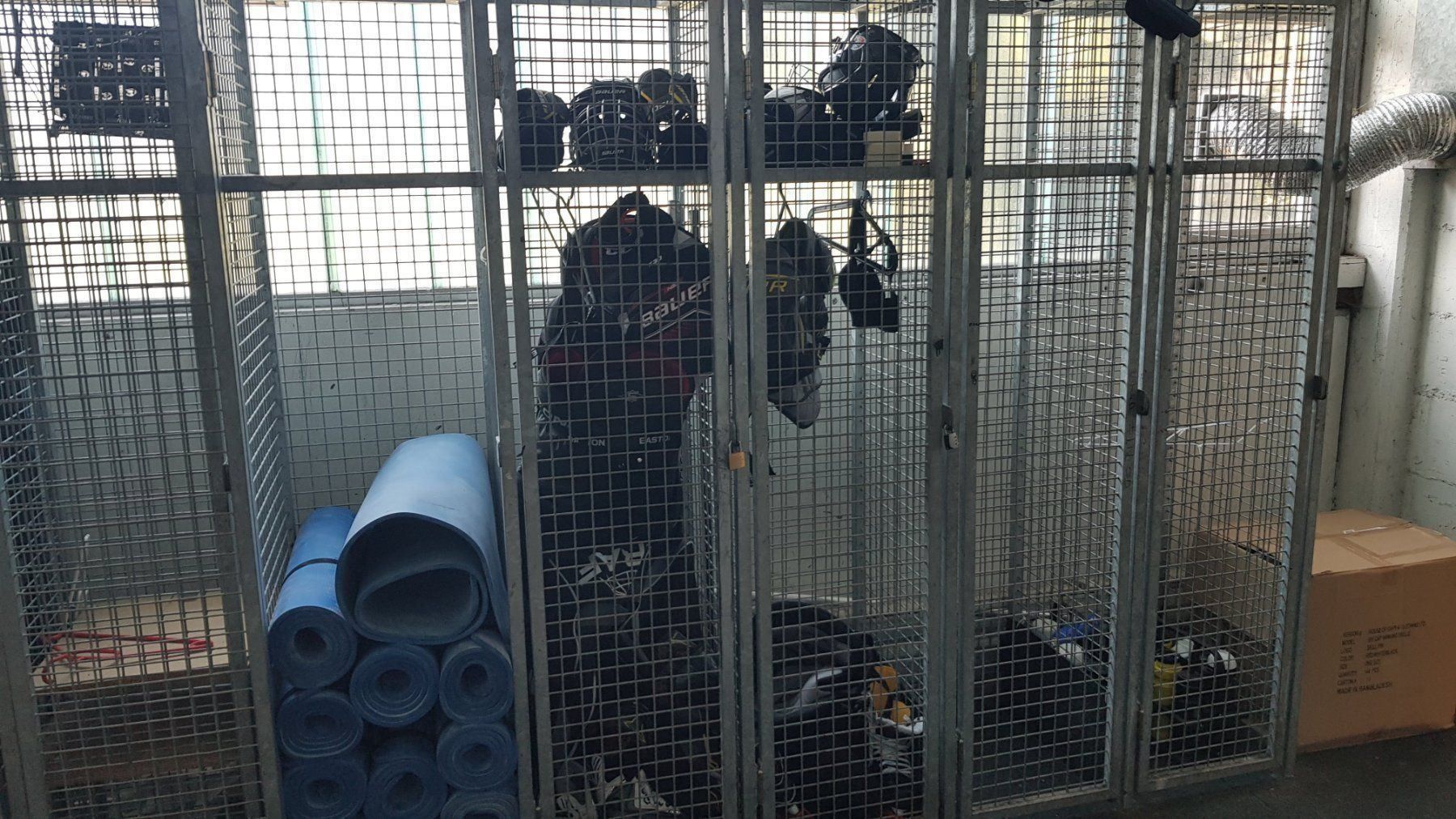 Garderobe: Casier pour vestiaire sport – Gebraucht aus Bassecourt von GarageCarxpert 1