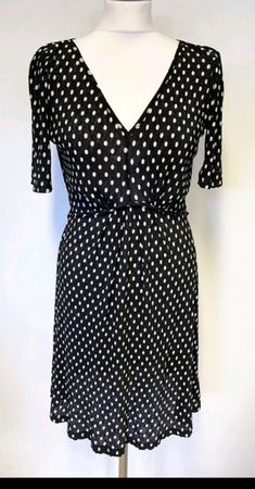 Mango Sommerkleid Pünktli Schwarz Weiss 