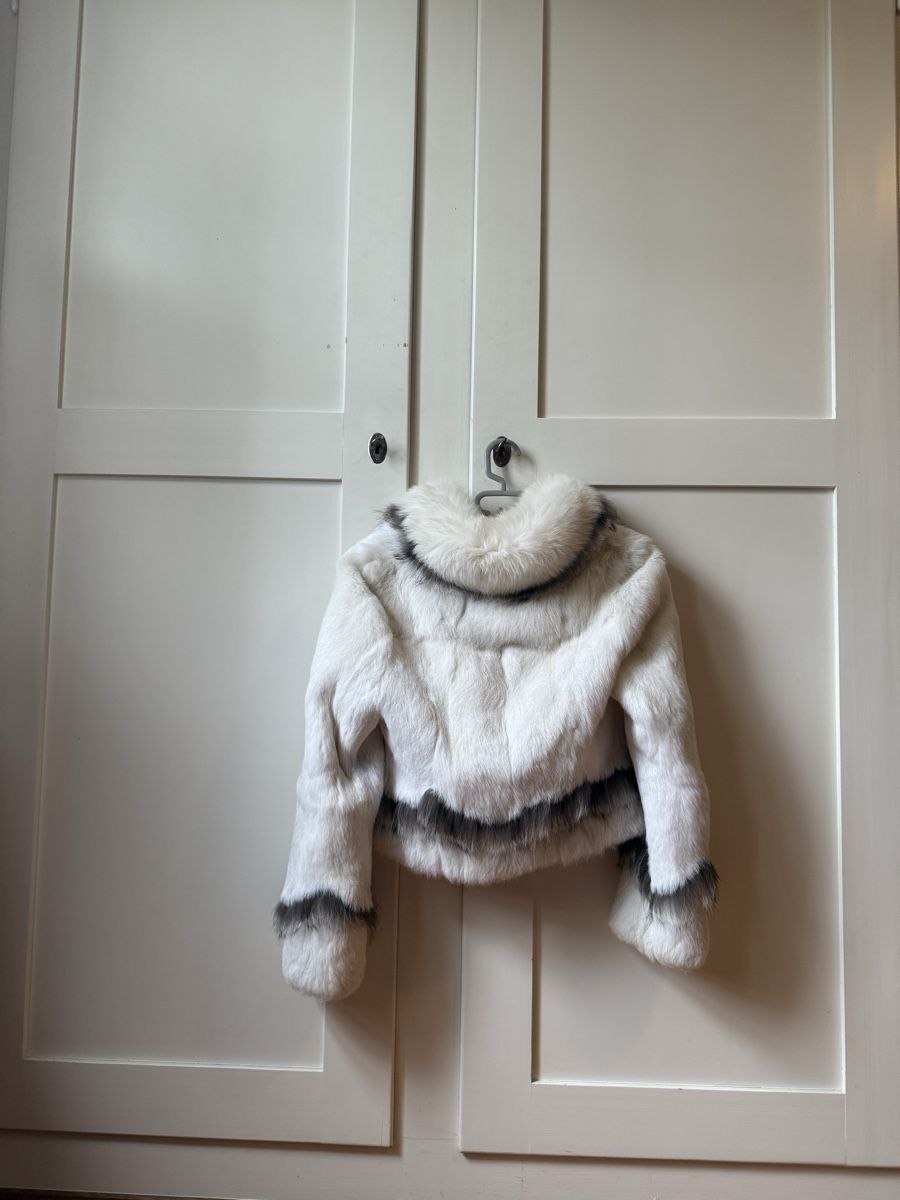 Cappotti: White rabbit natural genuine fur coat – Usato da Meilen venduto da angelyxss 3
