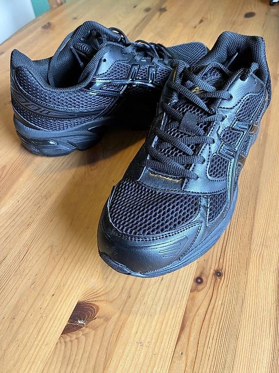 Scarpe da uomo: ASICS Gel-1130 Grösse 45 – Usato da Bern venduto da Sebivf 2