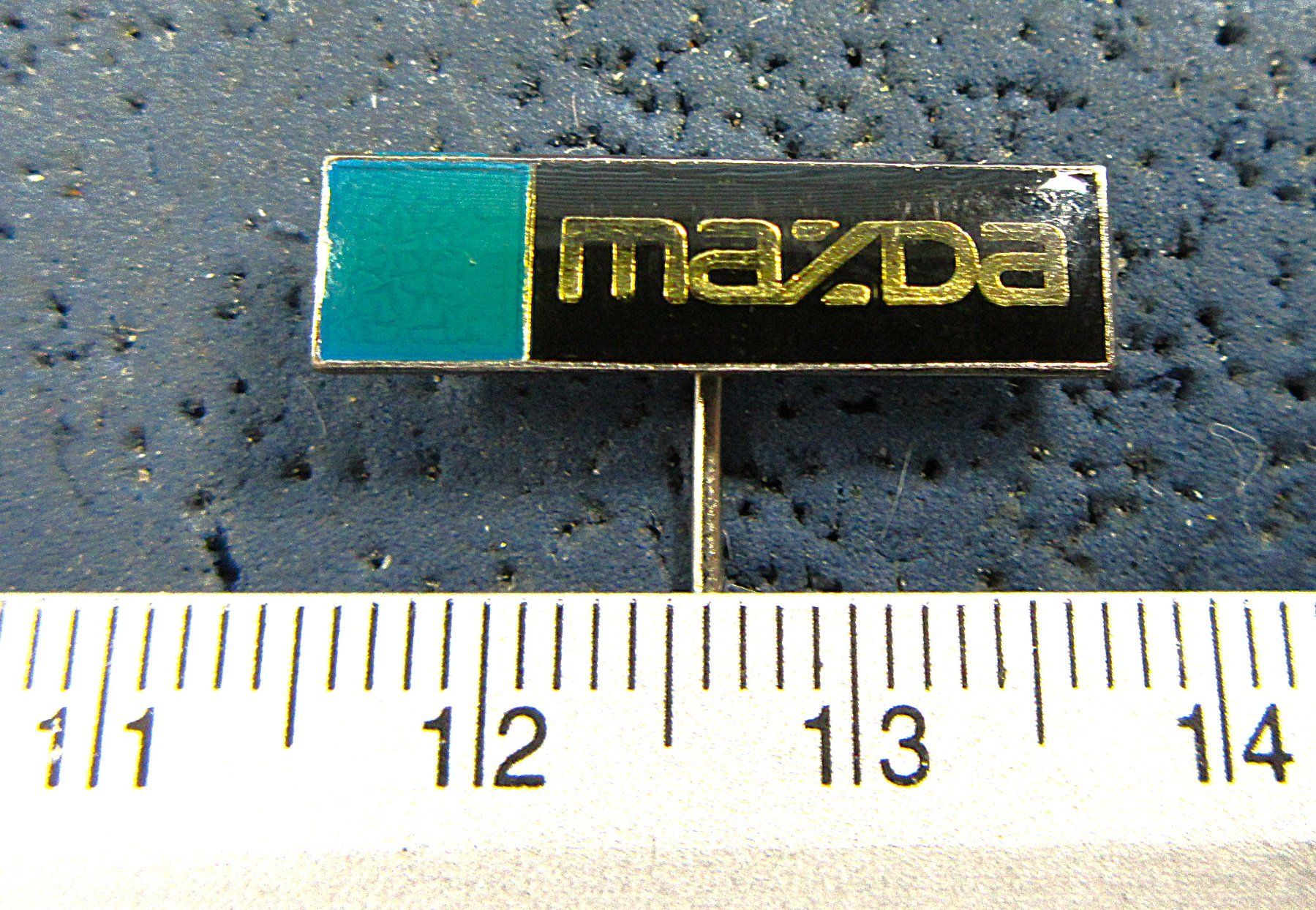 Placchette & Badge: MAZDA AUTO LOGO ANSTECKNADEL VINTAGE – Usato da Ettingen venduto da Hausi4711