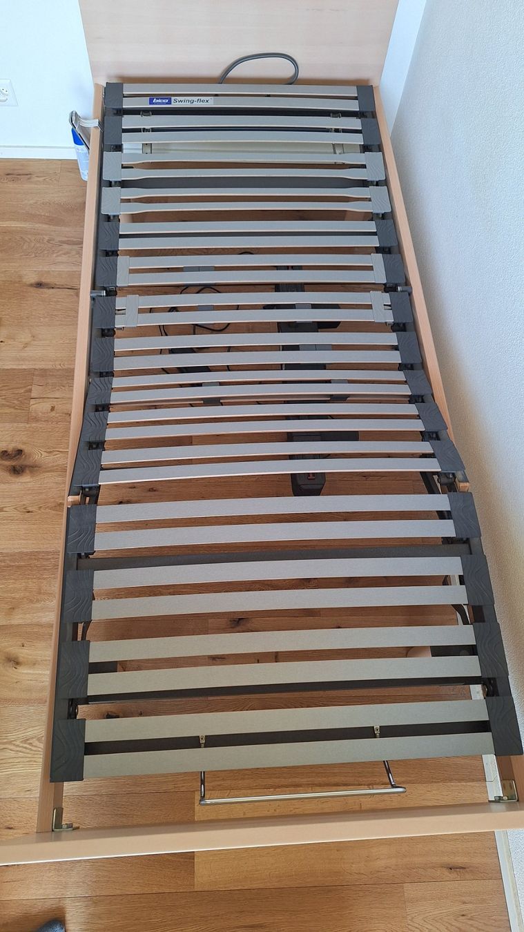 Letti: Bett BICO Swing-flex - elektrisch verstellbar, wird entsorgt – Usato da Fällanden venduto da Ricardo-Vic 1