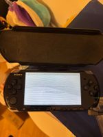 SONY PSP inkl. Spiele und Case sowie UMD Reisecase.Ohne Akku