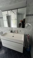 Badezimmermöbelset mit Waschbecken Spiegelschrank