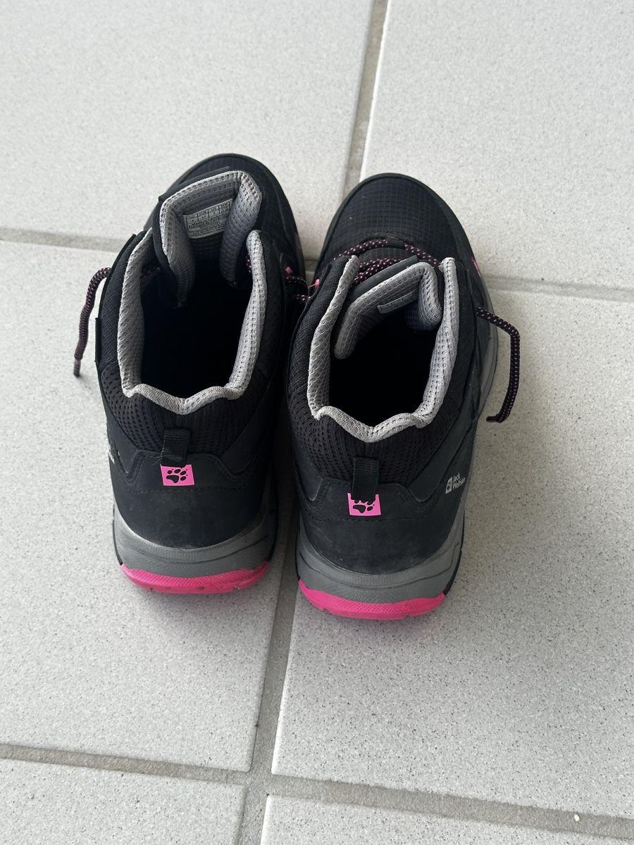 Jack Wolfskin Schuhe für Mädchen: Wanderschuhe Jack Wolfskin 37 – Gebraucht aus Forch von sv94 1