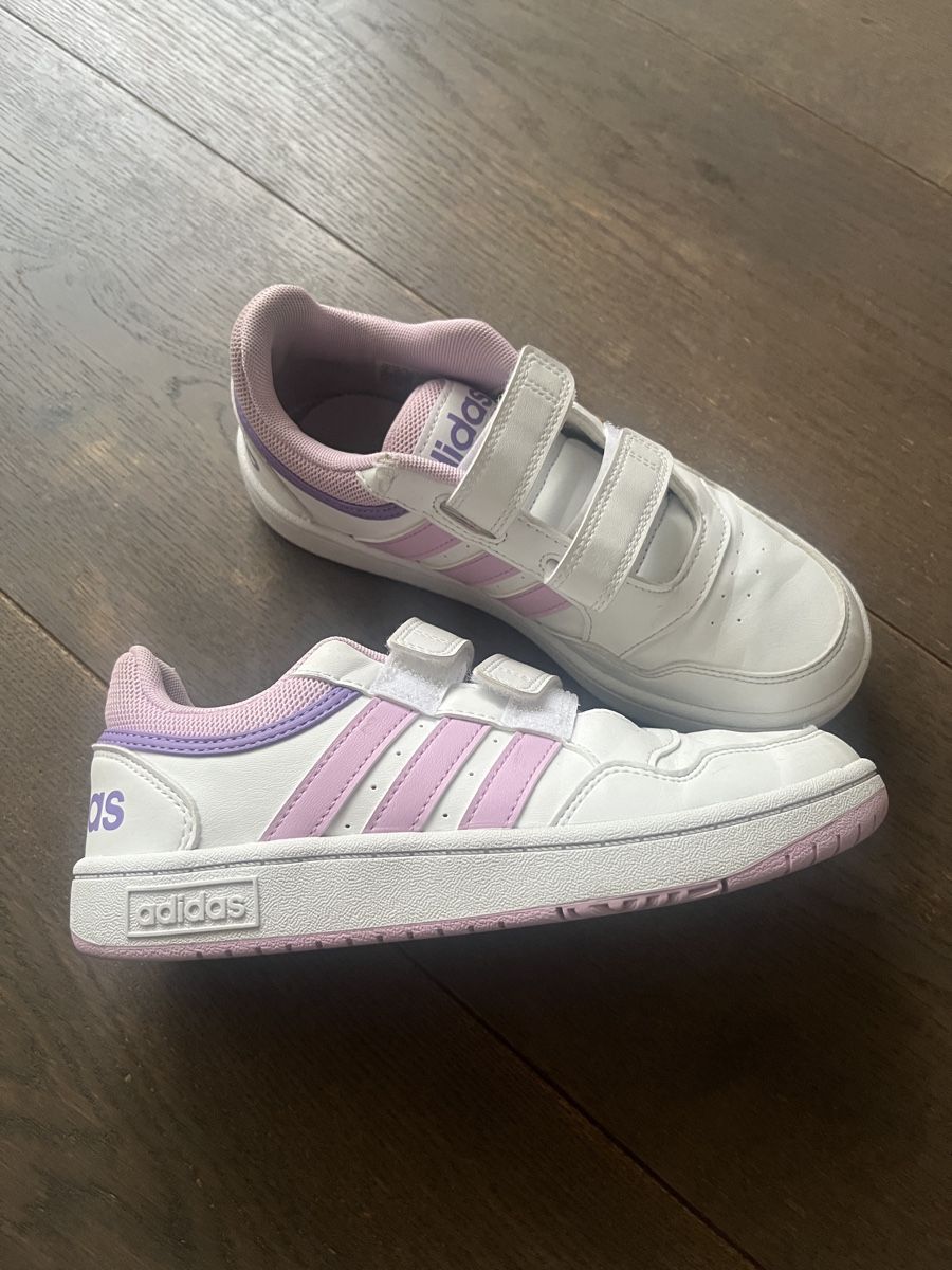Adidas Schuhe für Mädchen: Baskets Adidas 35 – Gebraucht aus gland von Moral