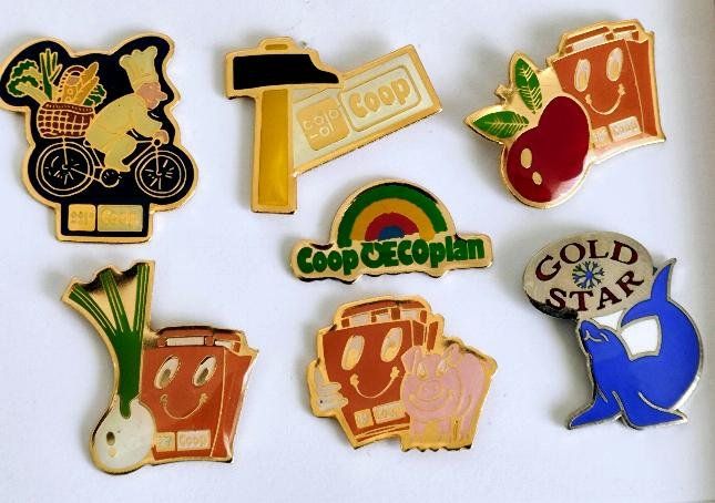 Placchette & Badge: 7 Coop Pin – Usato da Pfäffikon ZH venduto da Colacity