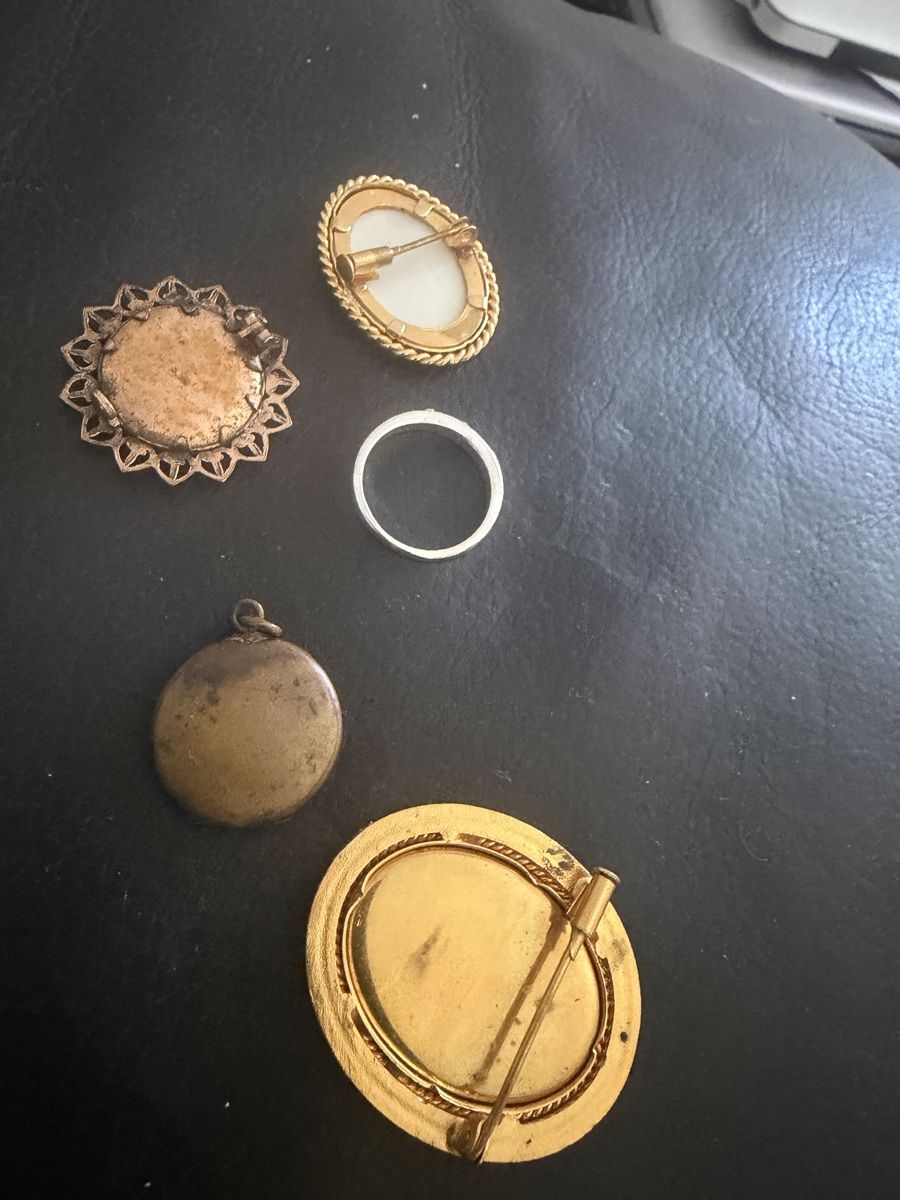 Altri gioielli: Schmuck  – Usato da Baden venduto da noli.r 2