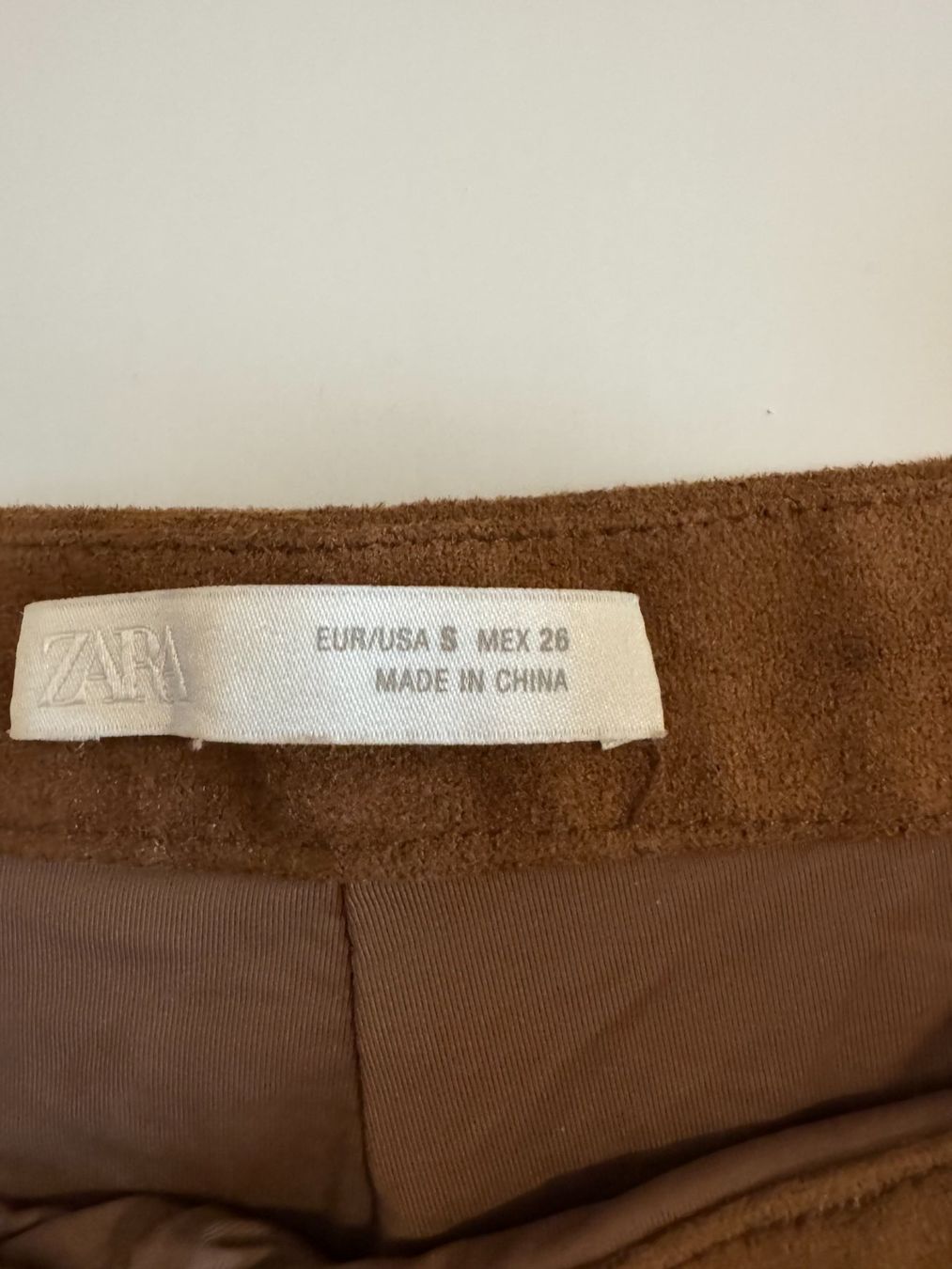 Zara Pantalons: Pants – Neuf (Voir description) à Zollikon par lui_gqg9 2