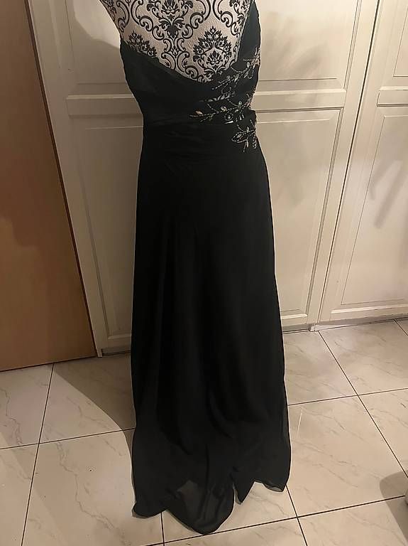 Vestiti: Neu Abendkleid gr M schwarz – Usato da Neuenegg venduto da dur_b79r 3
