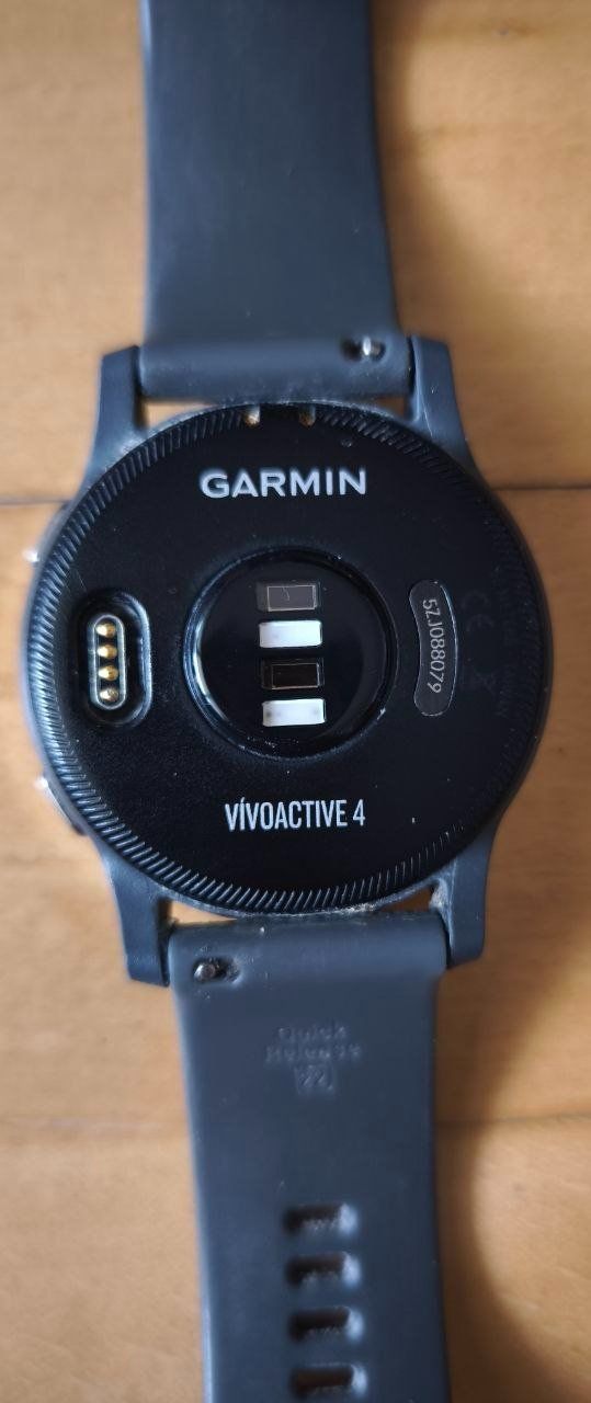 Garmin Smartwatch: Garmin Vivoactive 4s – Startpreis 1 CHF – Usato da Zürich venduto da Raz88 5