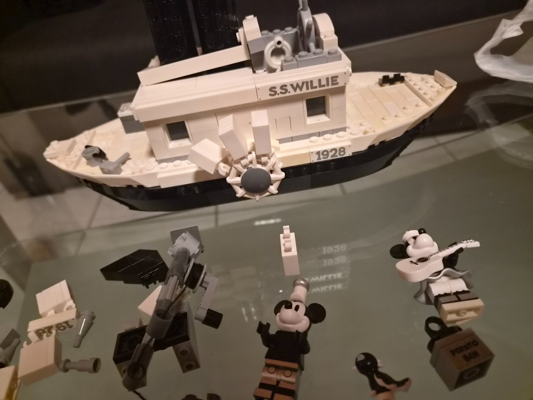 Lego Kit di costruzioni: LEGO Steamboat Willie 21317 – Usato da Egerkingen venduto da Pascal.FL 2