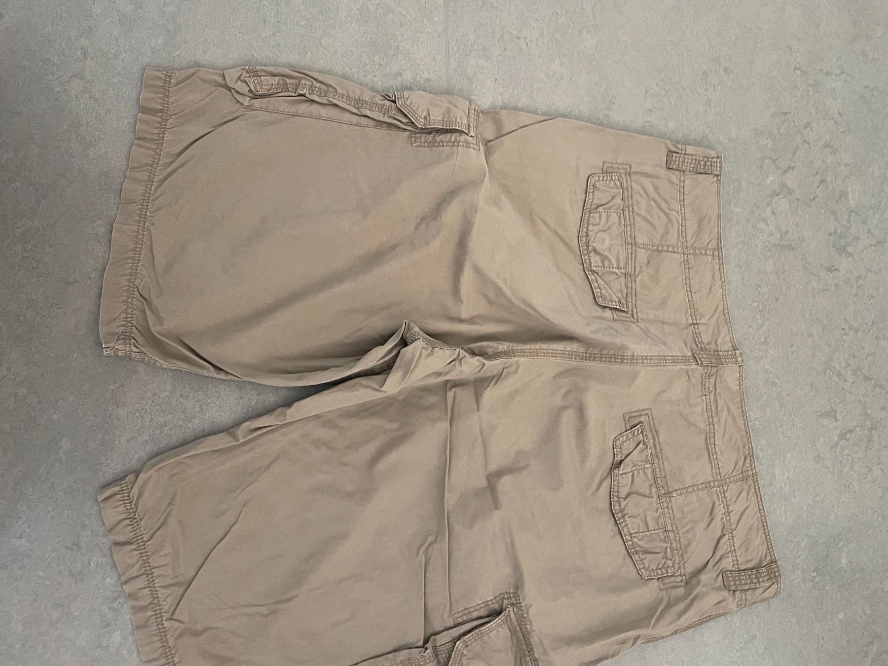Benetton Pantaloni: Hose – Usato da Zürich venduto da Ivona3 4
