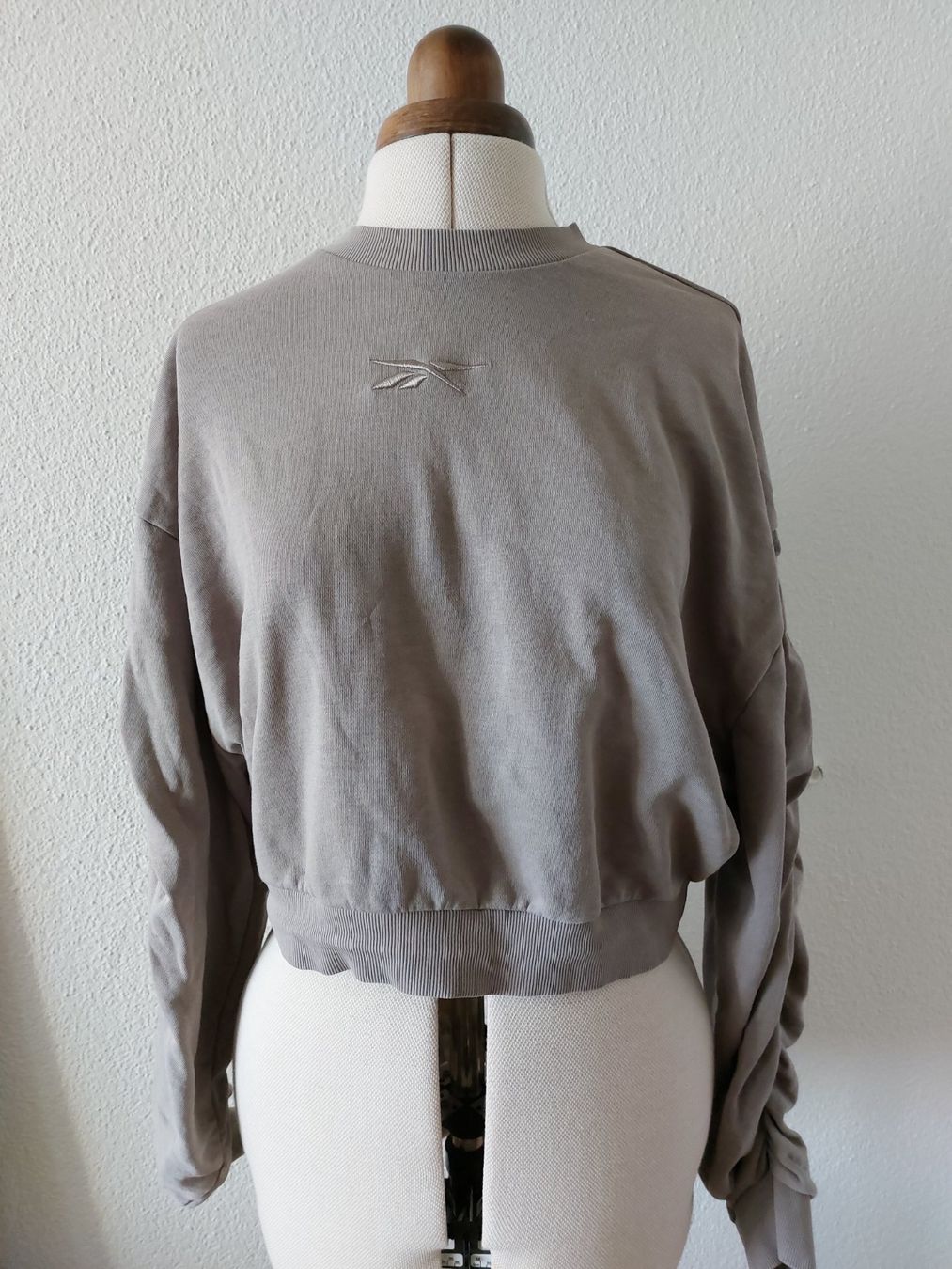 Reebok Pullover & Sweatshirts: Reebok Damen Pullover, Crop, Gr. S/M Sweater – Gebraucht aus Horgen von prinza 3