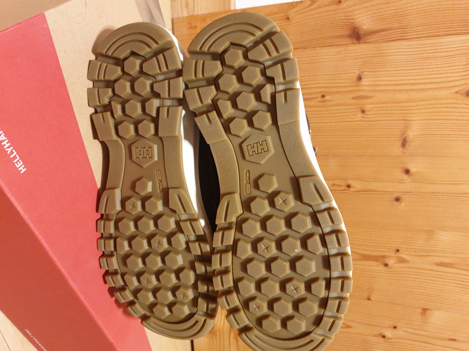 Helly Hansen Scarpe da uomo: HH HellyHansen Schuhe WaterProof Leather Gr. 40 – Nuovo (secondo la descrizione) da Val D Illiez venduto da SnowRoof 4