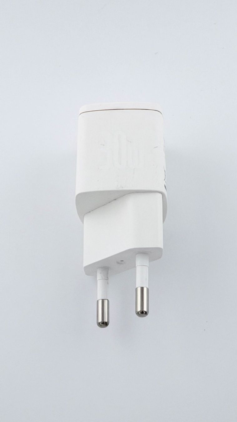 Baseus Caricabatterie: Chargeur rapide Baseus Cube Pro 30W USB-C blanc occasion – Usato da Fribourg venduto da SebDelCH 1
