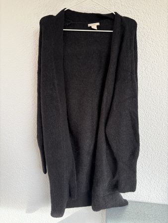 Schwarzer Cardigan (H&M)