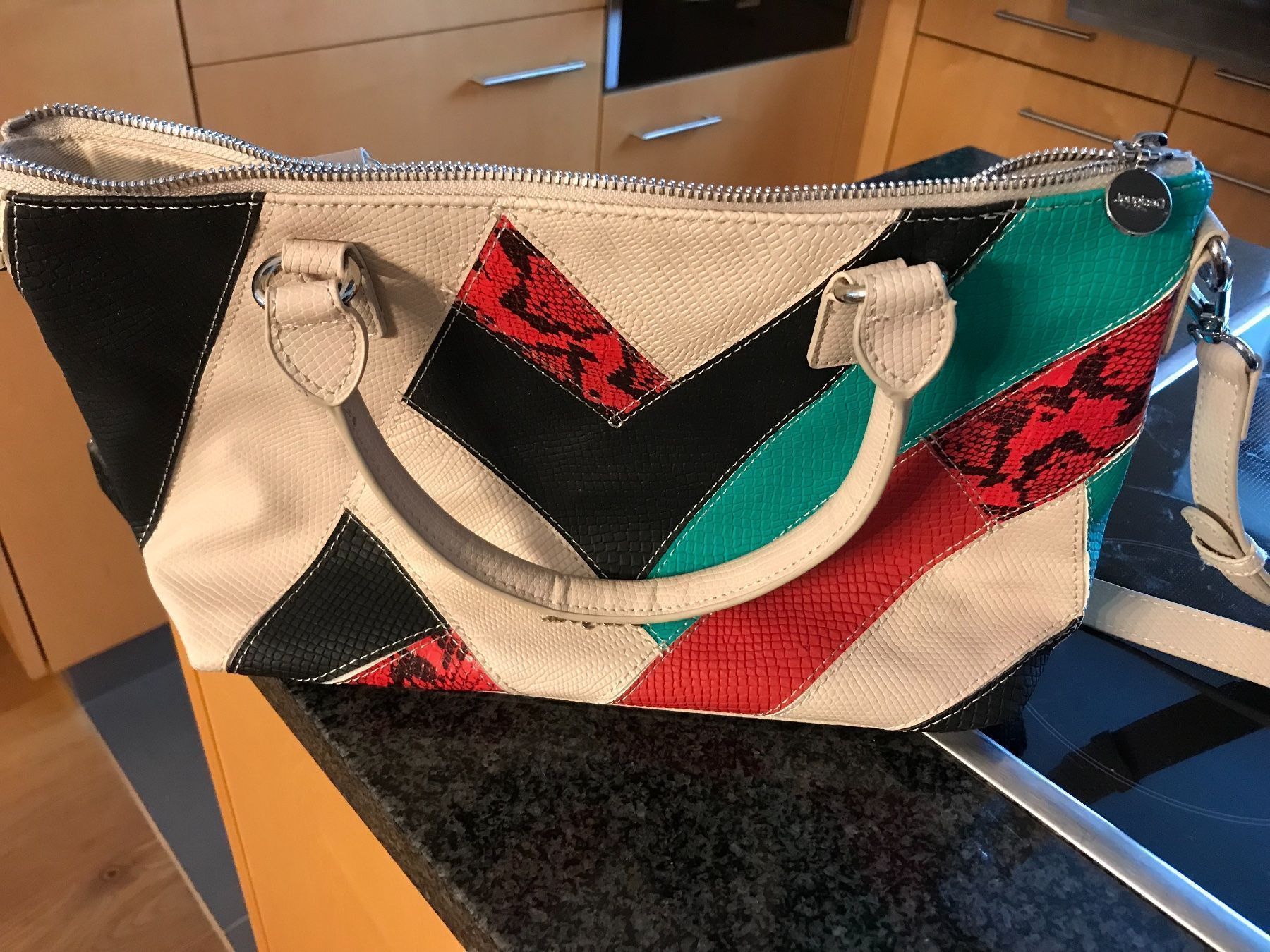 Desigual Borse da donna: DESIGUAL Handtasche – Usato da Mauren venduto da SB1606
