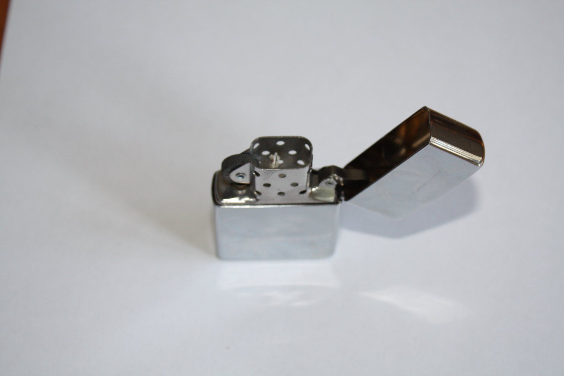 Zippo Briquets: Zippo Feuerzeug Budweiser – Neuf (Voir description) à Gattikon par astra24 3