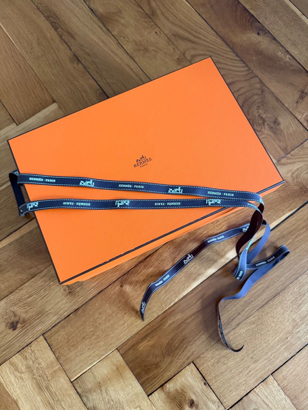 Nastri decorativi: Hermès Box mit Geschenkband – Usato da Solothurn venduto da Vintage87