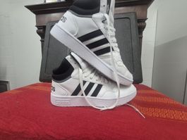 Adidas Turnschuhe Grösse 44Weiss Schwarz Top Zustand 👟
