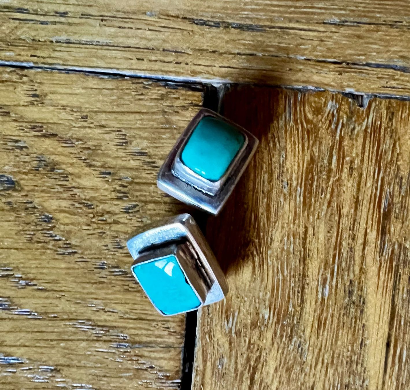 Ohrringe & -stecker: Ohrstecker mit Edelstein – Gebraucht aus Bern von Garioca