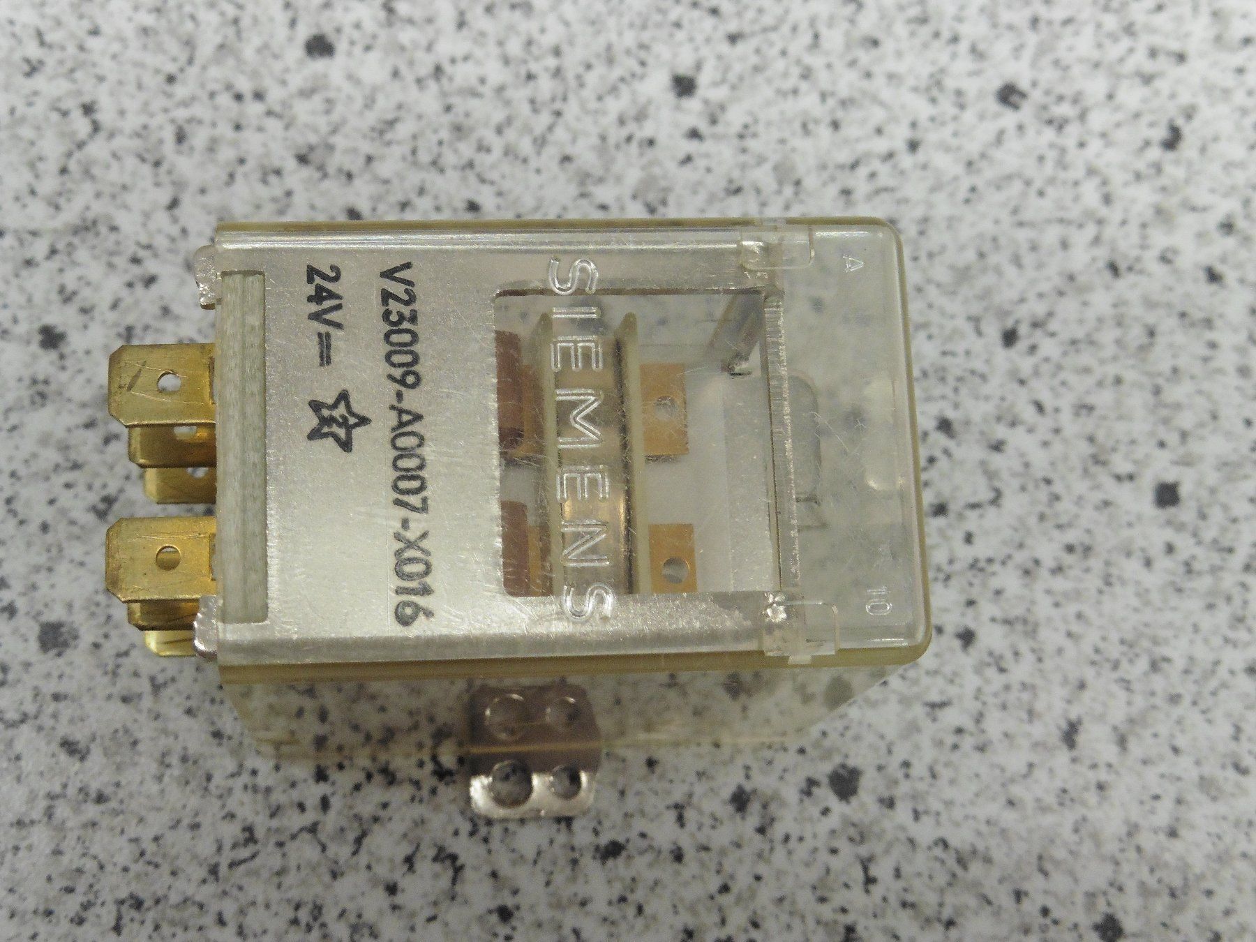 Siemens Schalter: Relais Siemens Vintage – Neu (gemäss Beschreibung) aus Mönchaltorf von boesi51 2