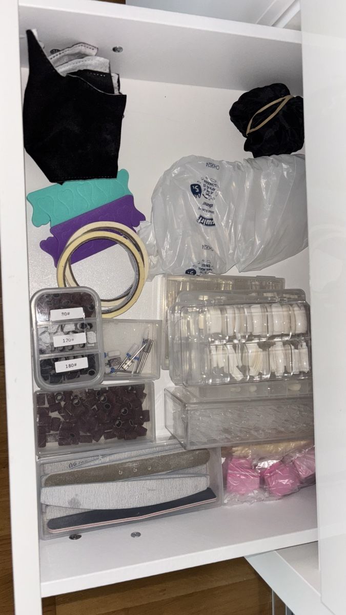 Unghie finte: Gelnägel Starterkit – Usato da Basel venduto da Lorena.mb 3
