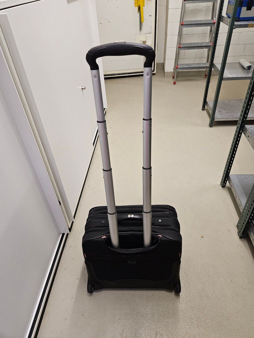 Valigie & Borse: Aktenkoffer – Usato da Rotkreuz venduto da pic_sq5j 2