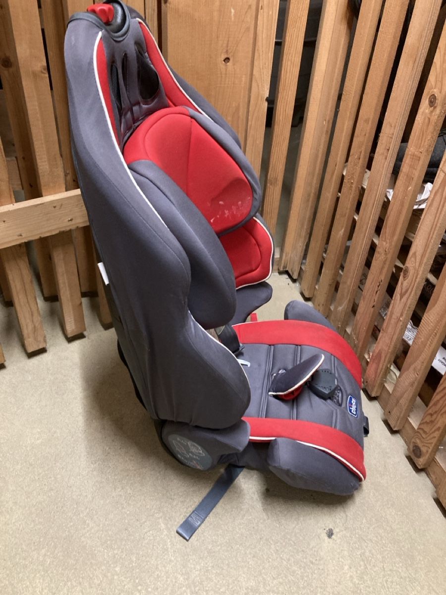 Chicco Auto-Kindersitze: Kindersitz – Gebraucht aus Olten von PWG735 2