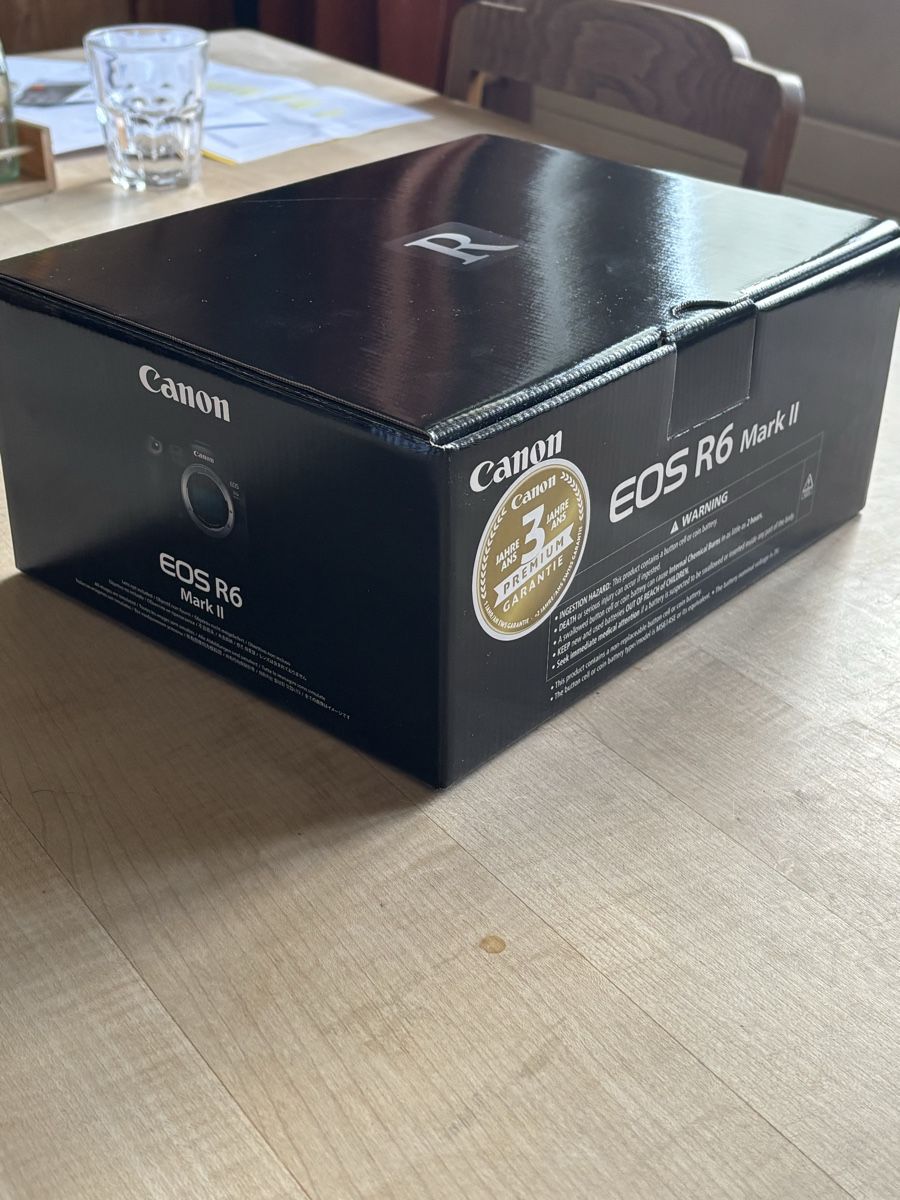 Canon Appareil photo: Canon EOS R6 Mark II Body mit Cage – Neuf (Voir description) à Ins par man_5rjt 5