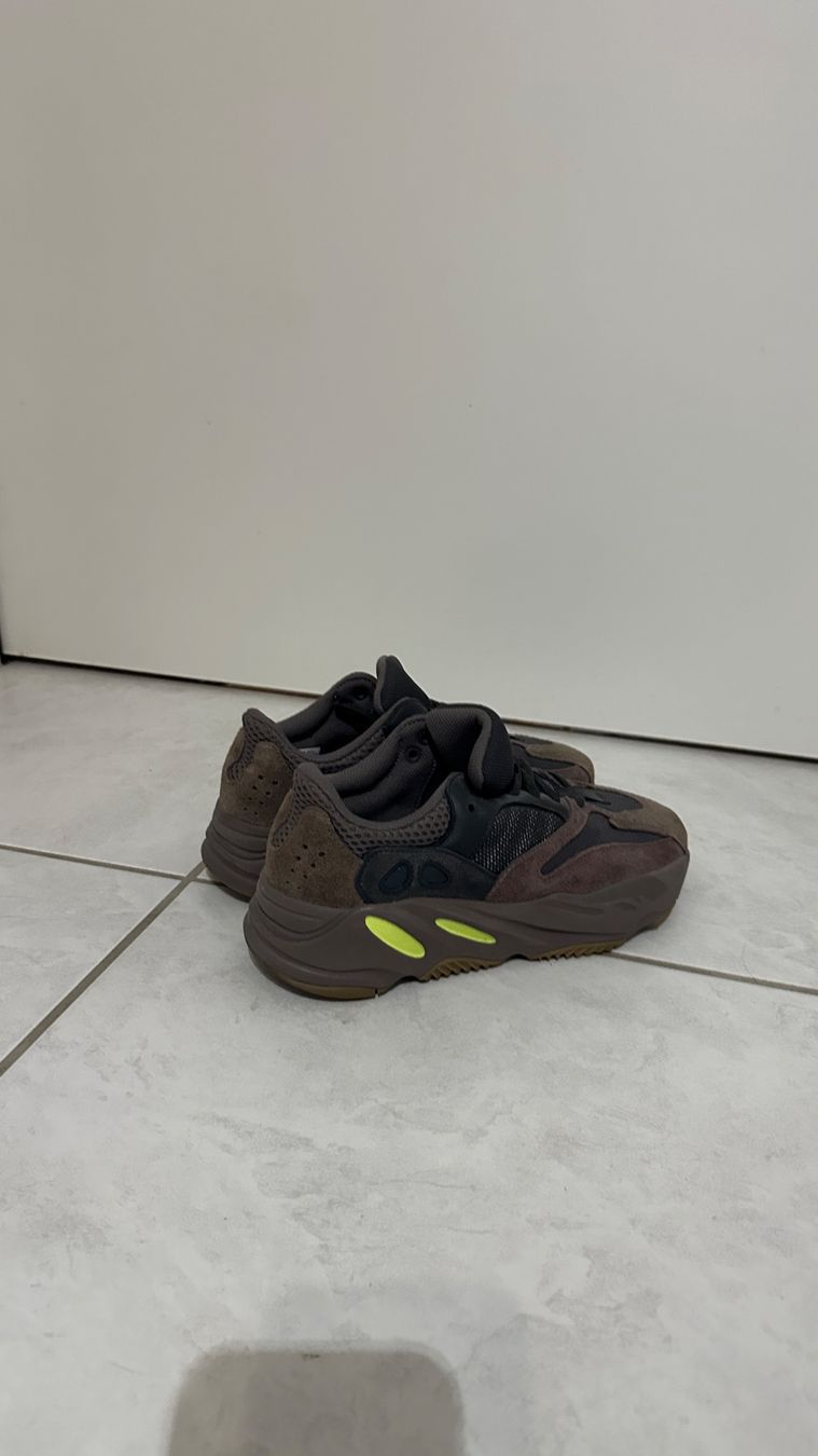 Herrenschuhe: Graue Yeezy – Gebraucht aus Chur von sivik 5