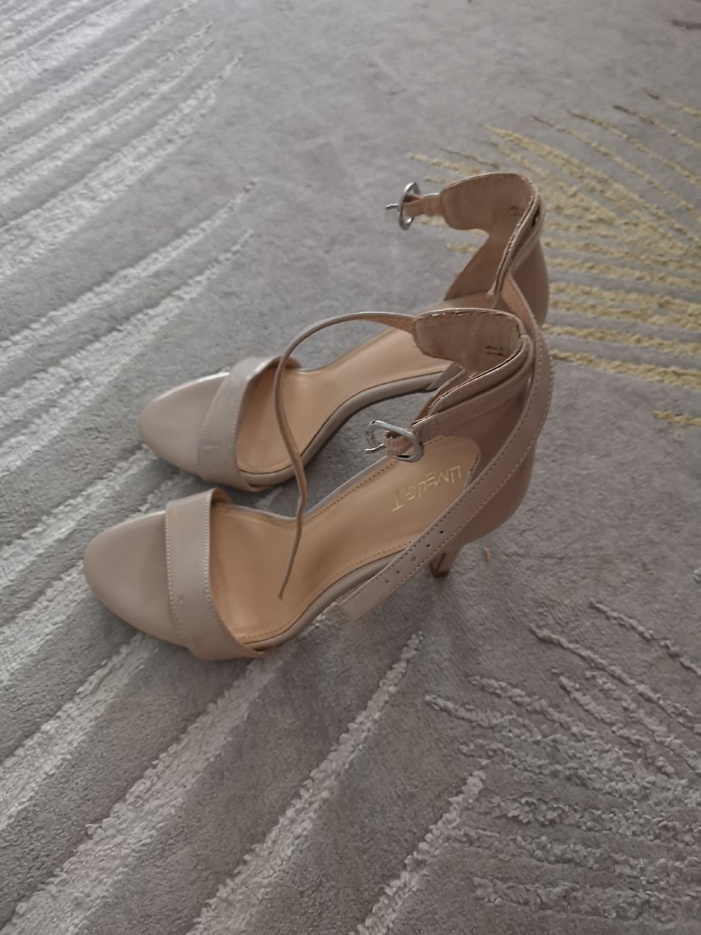 Scarpe da donna: Sandales numéro 38 – Nuovo (secondo la descrizione) da Biel/Bienne venduto da Edi5Roli3 6