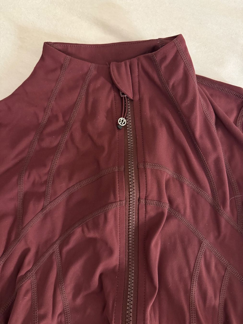Lululemon Jacken: Lululemon Bordeaux Set 2 Teilig – Gebraucht aus Richterswil von dil_vc79 1