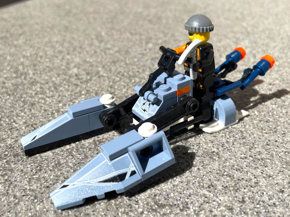 von miller freak cleats